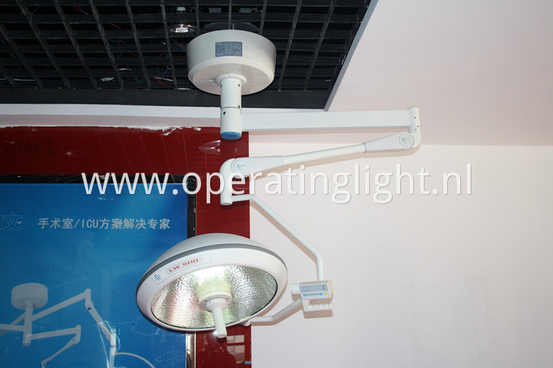Halogen dental operating lamp
